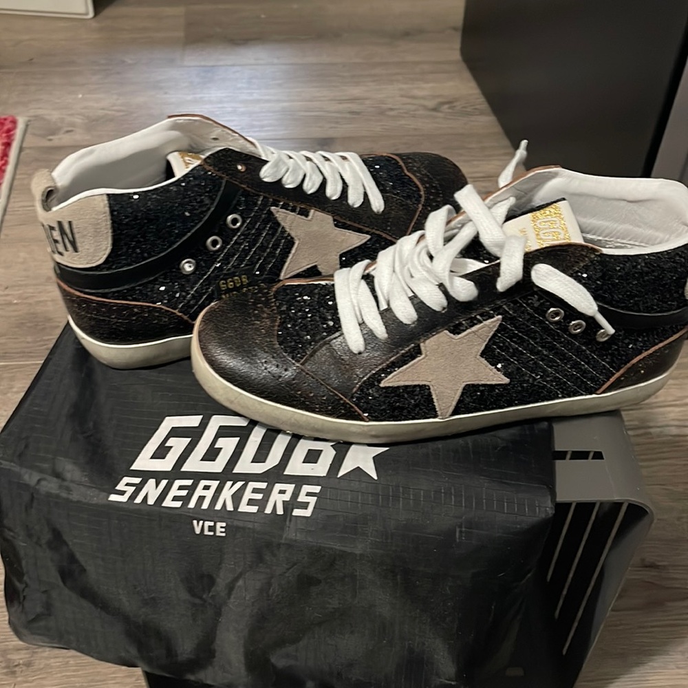Shoes golden goose inspired brand new ordered too small